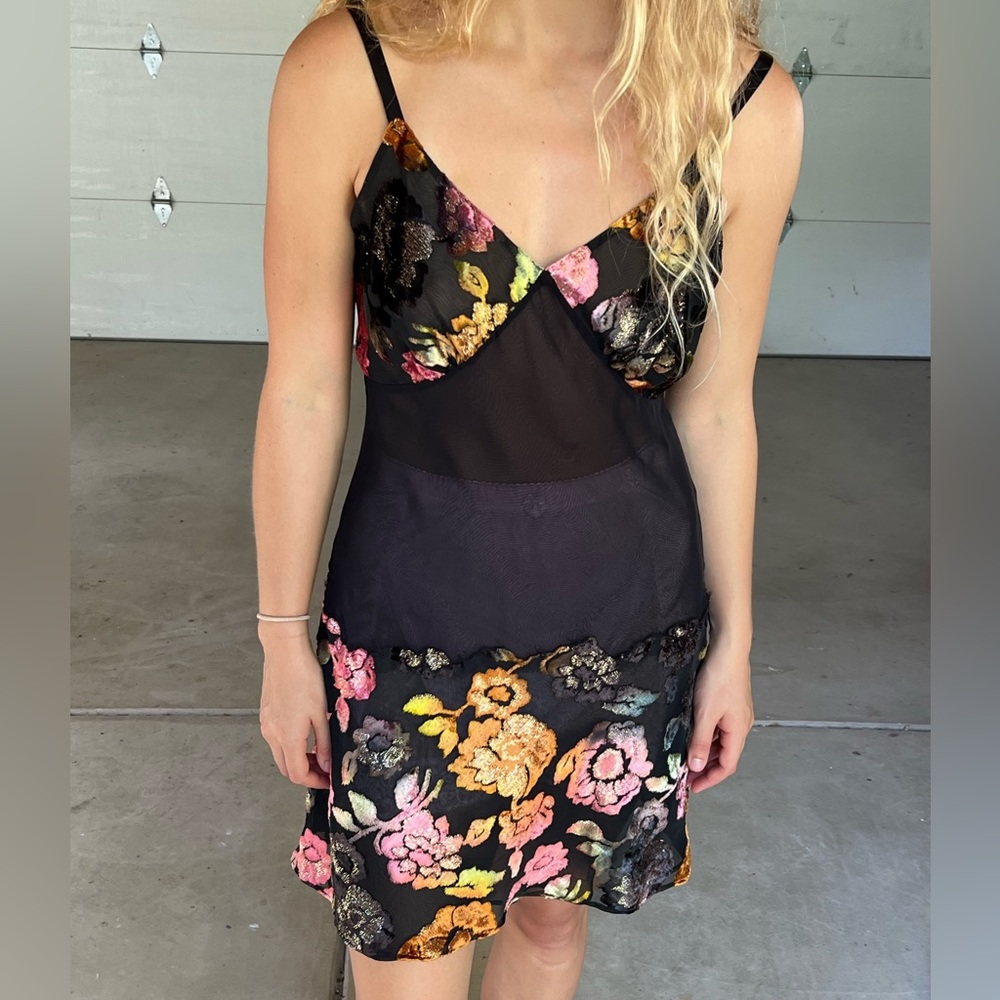 Victoria secret medium sheer slip